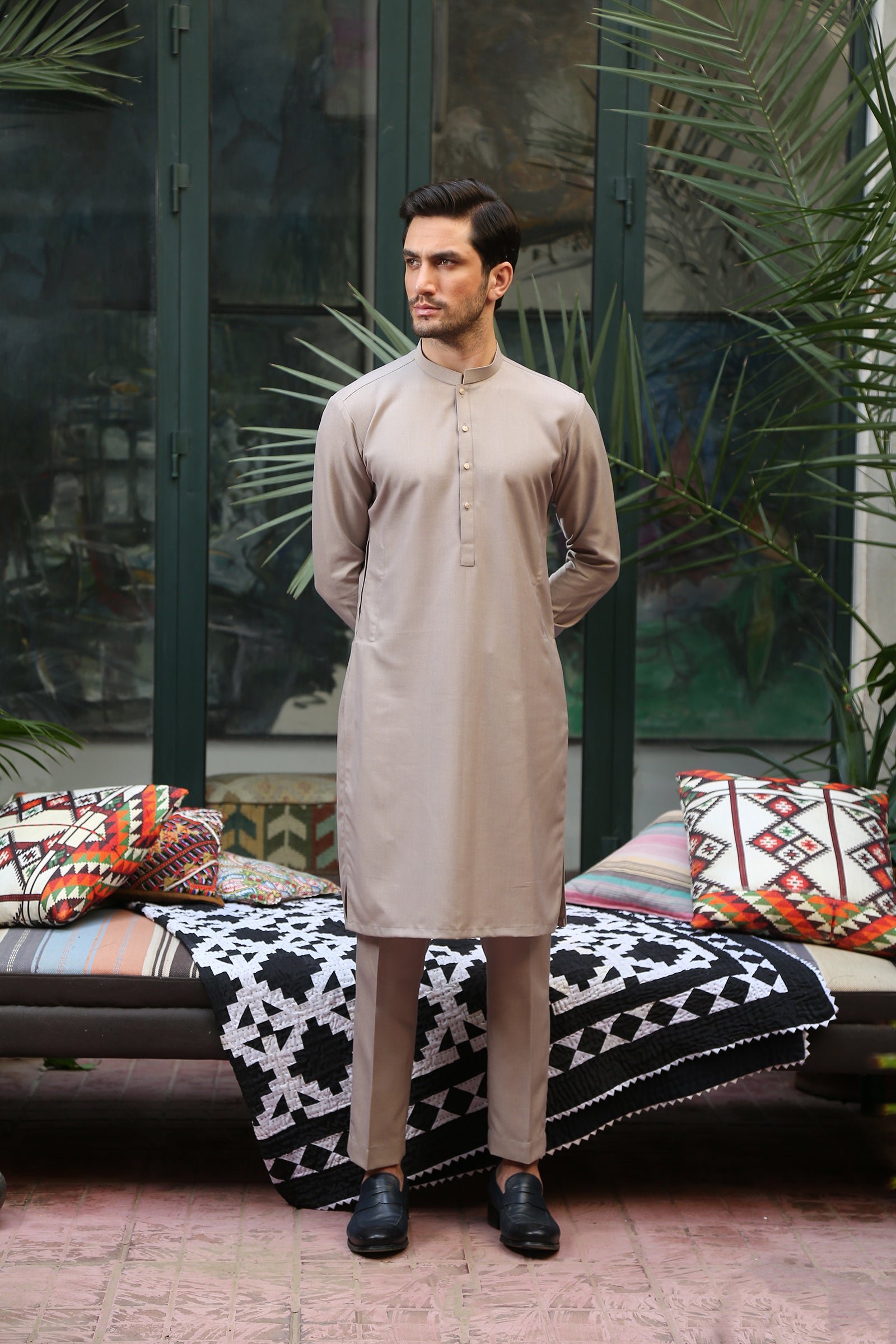 2PC STITCHED-PARAMOUNT SAND IST-143