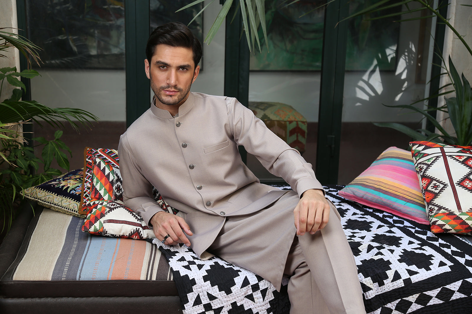 WAISTCOAT-PARAMOUNT SAND IST-152