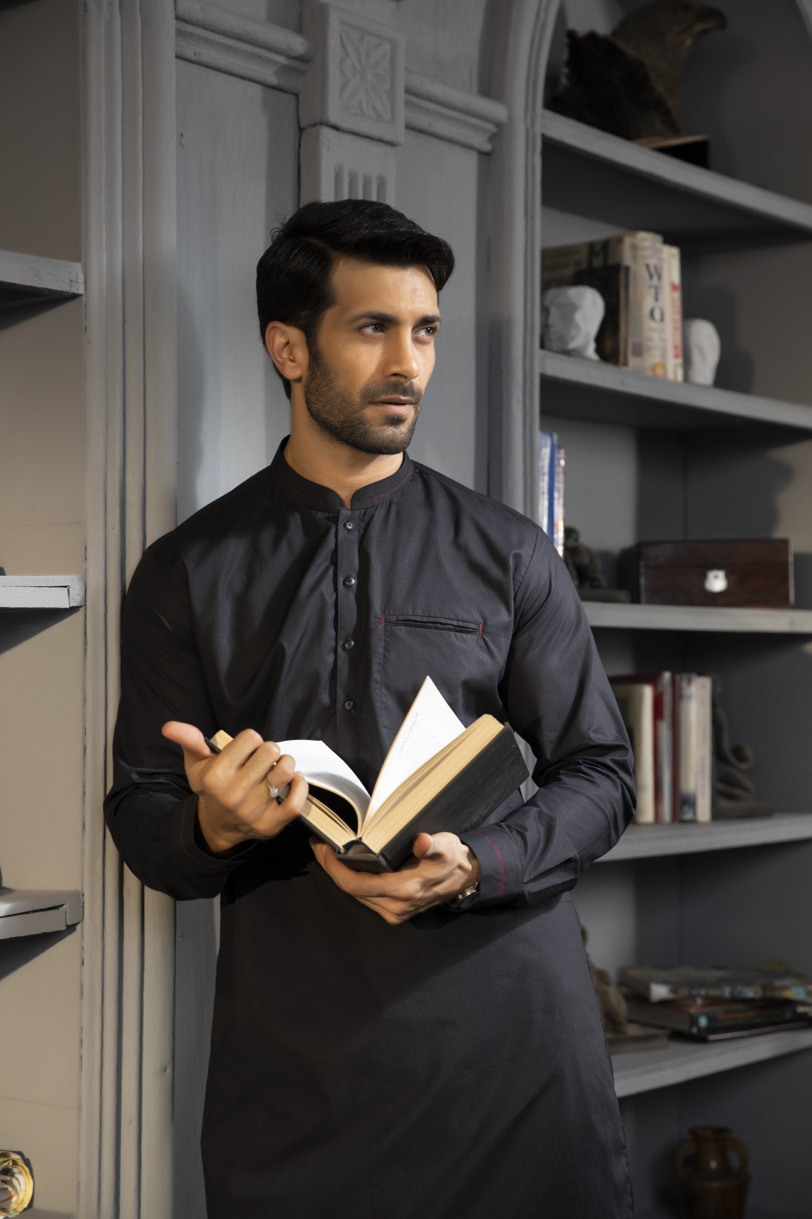 2PC STITCHED-SILVER STAR BLACK IST-05