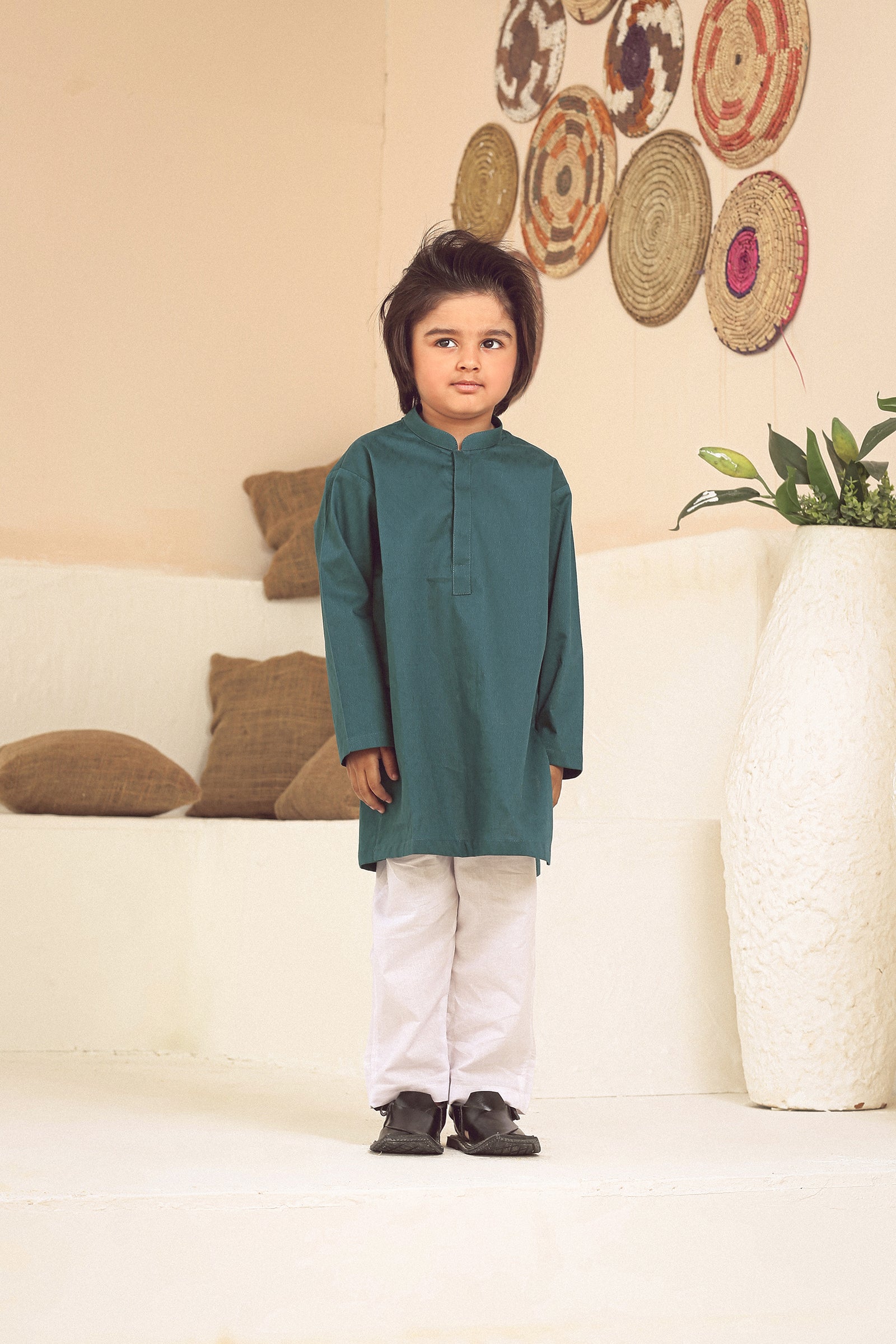 2PC STITCHED-GREEN KIDS SUIT IST-105
