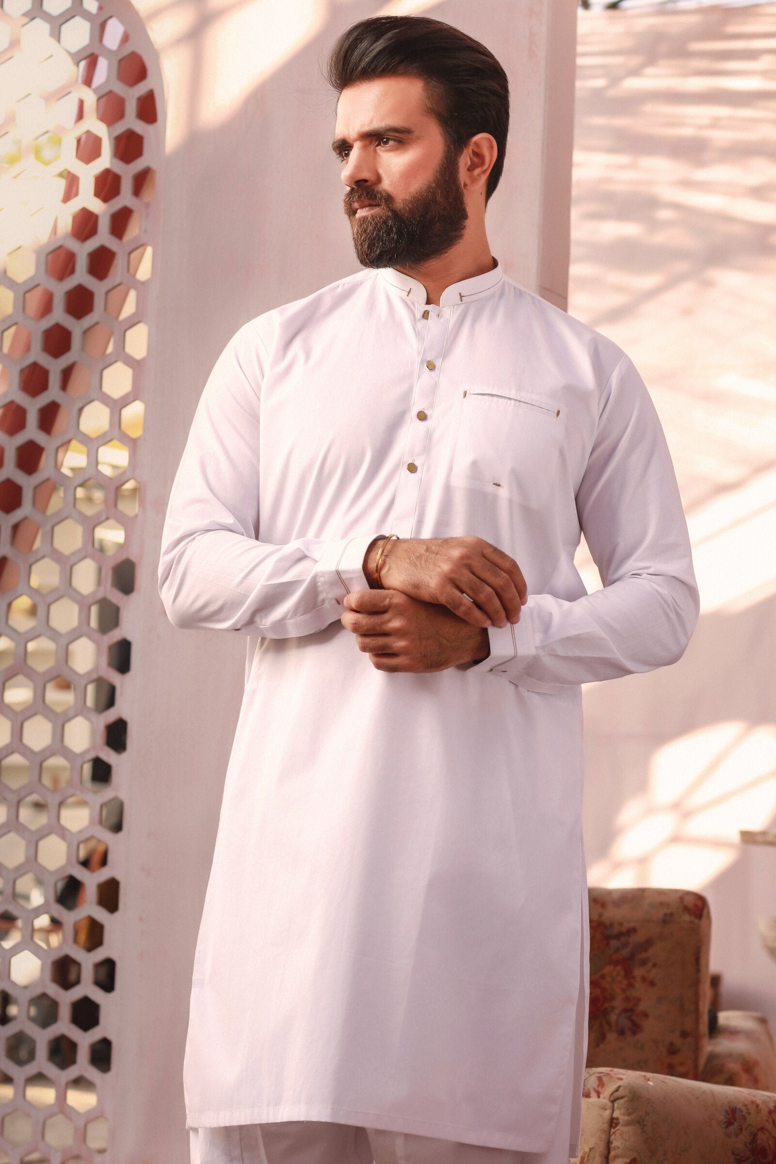 2PC STITCHED-SILVER STAR EGG WHITE IST-05