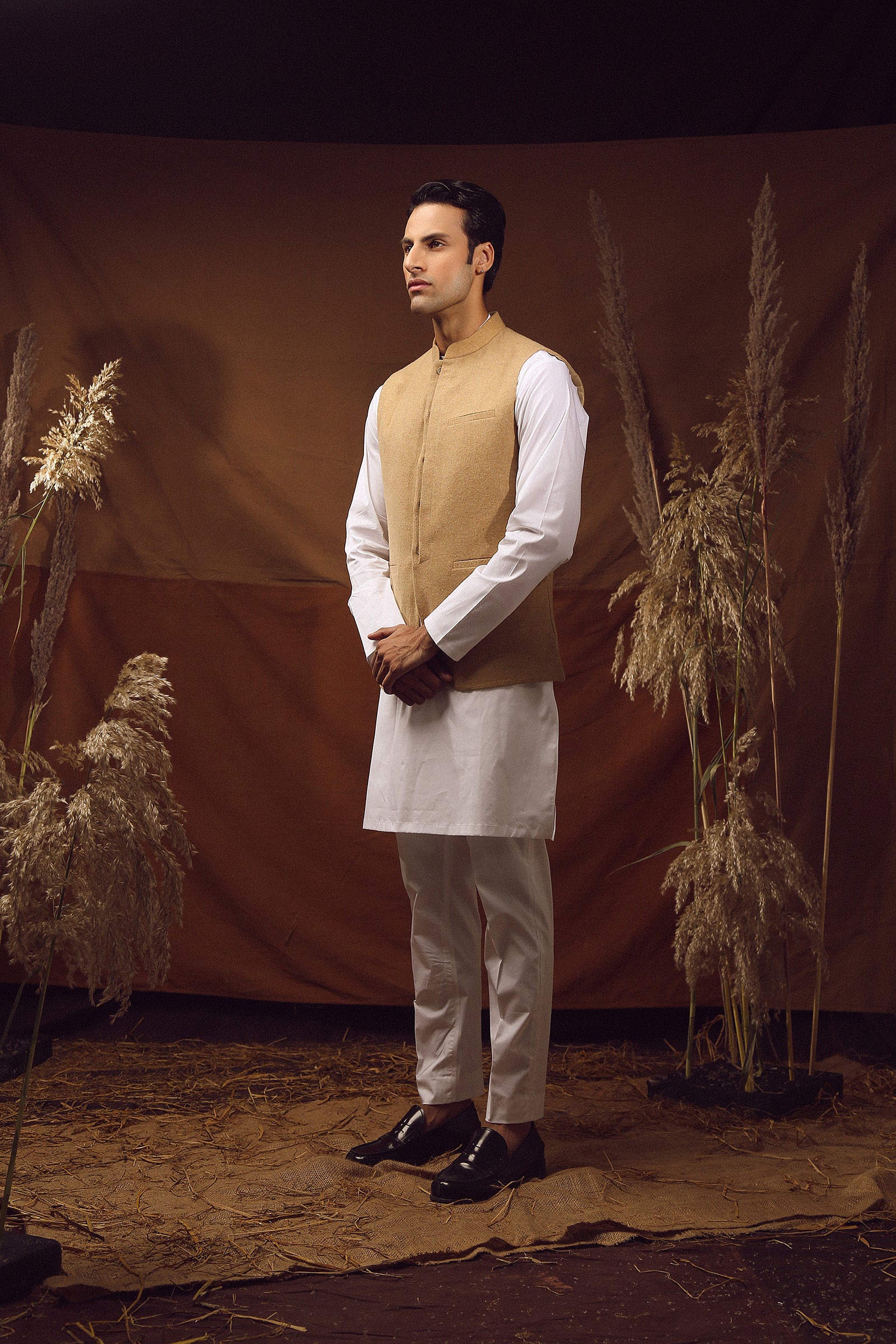 WAISTCOAT-TWEED LIGHT KHAKI IST-59