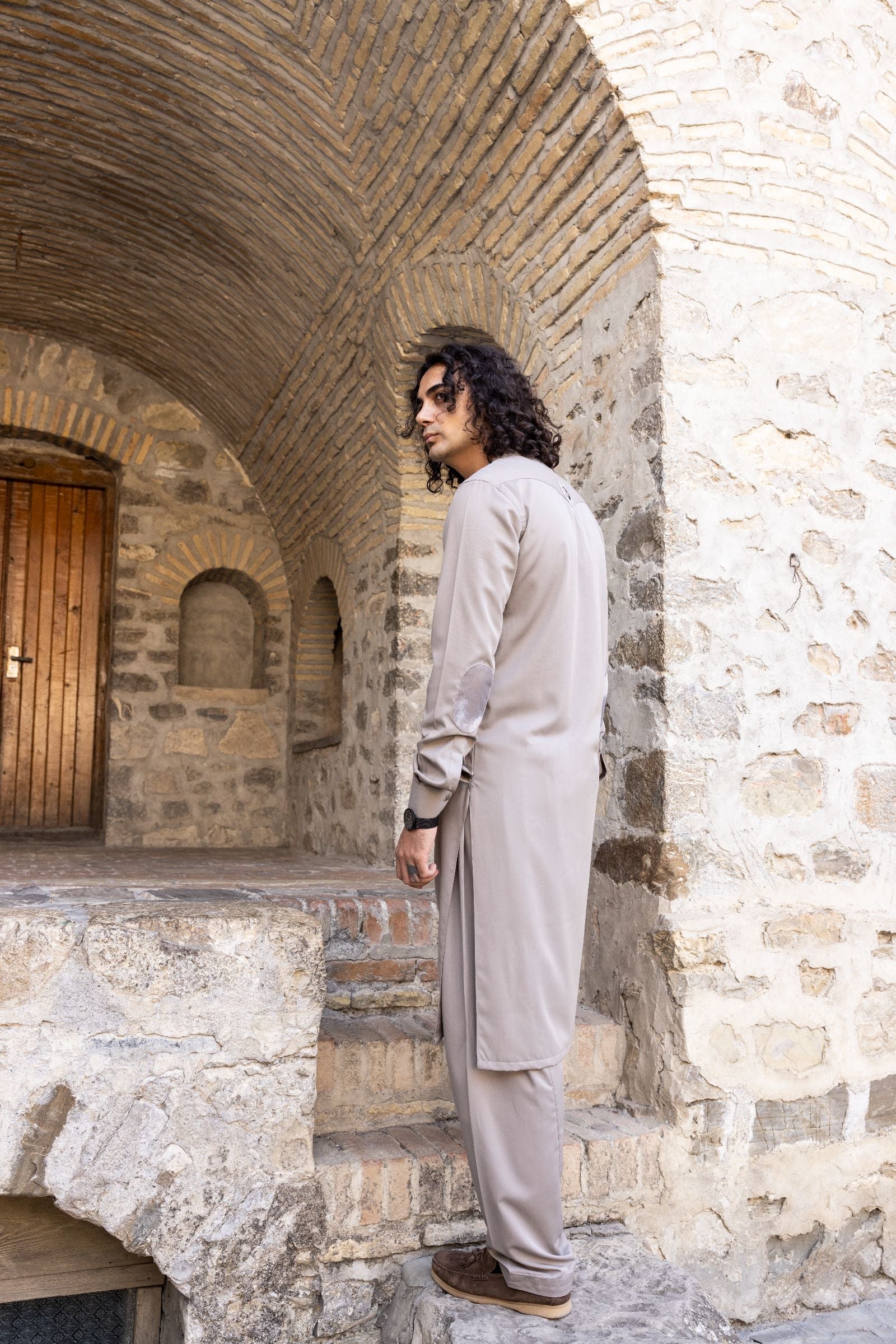 WHITE PEARL - Image 2